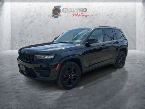 Used 2023 Jeep Grand Cherokee Altitude image 1