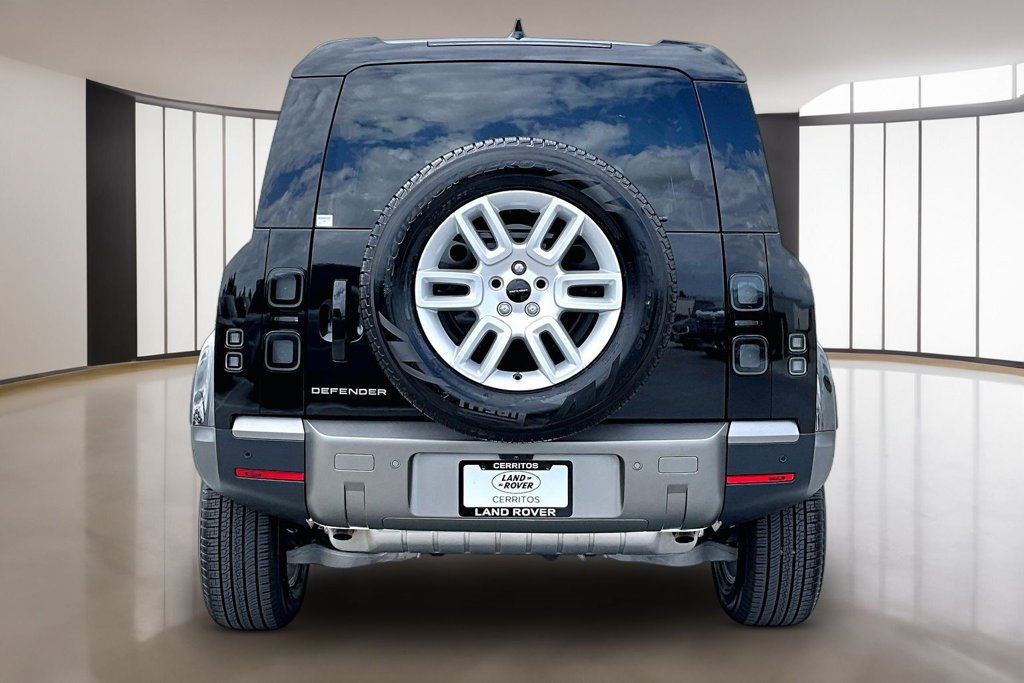 New 2026 Land Rover Defender 110 S AWD/4WD image 4