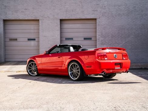 Used 2006 Ford Mustang GT Premium RWD image 21