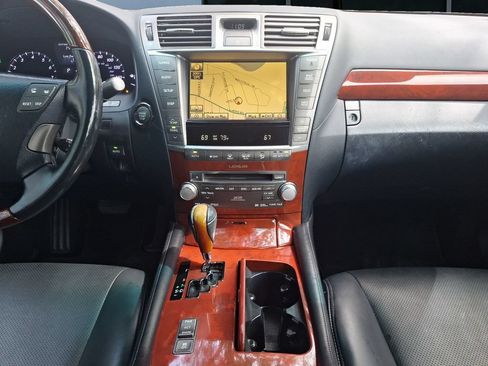 Used 2012 Lexus LS 460 w/ Luxury Value Edition RWD image 19