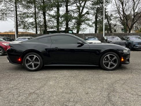 Used 2024 Ford Mustang Premium image 8