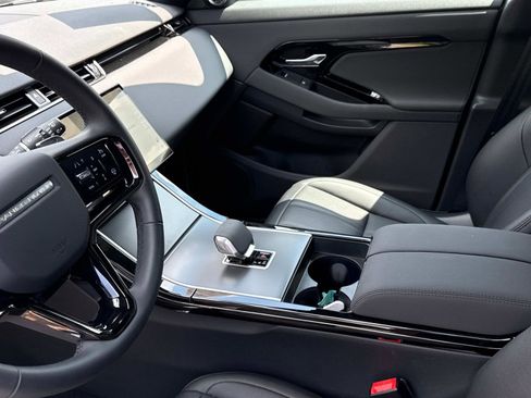 Certified 2024 Land Rover Range Rover Evoque Dynamic SE image 17