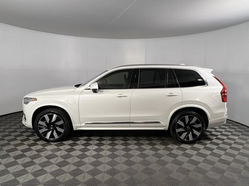 Used 2025 Volvo XC90 T8 Plus w/ Protection Package Premier image 9