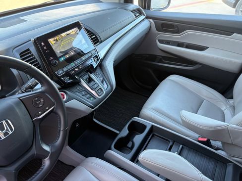 Certified 2023 Honda Odyssey EX-L image 13