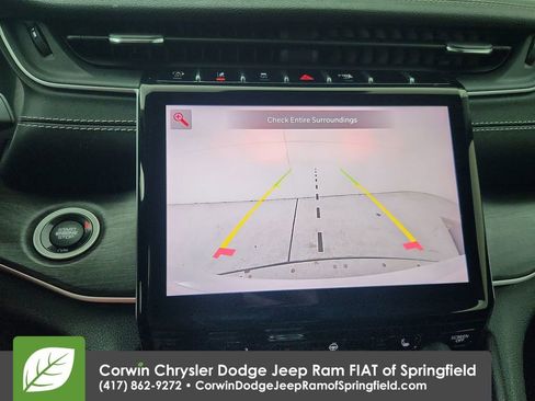 Certified 2023 Jeep Grand Cherokee Limited w/ Black Appearance Package image 25