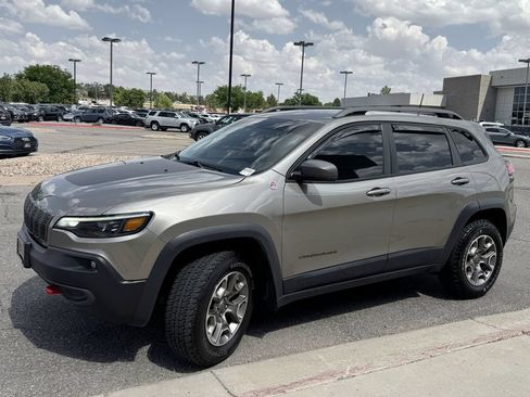 Used 2021 Jeep Cherokee Trailhawk AWD/4WD image 4