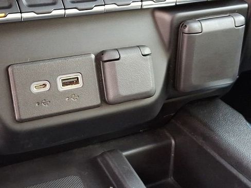 Used 2023 Chevrolet Silverado 2500 High Country image 30