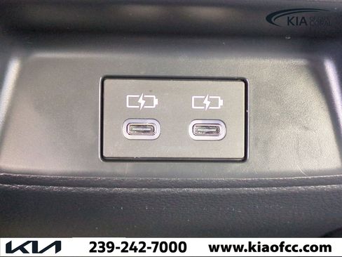 Used 2023 Toyota Corolla LE image 12