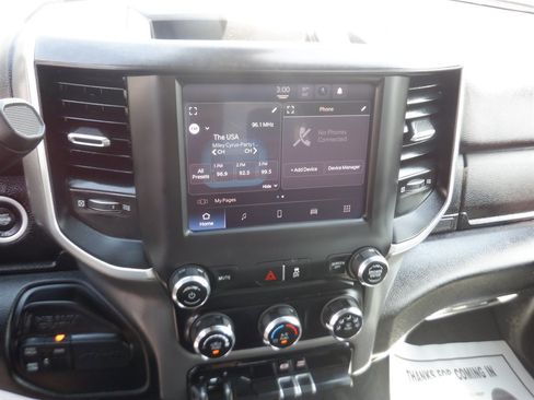 Used 2024 RAM 2500 Big Horn AWD/4WD image 19