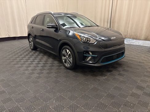 Used 2022 Kia Niro EX w/ Cold Weather Package image 3
