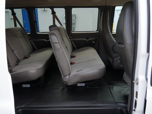 Used 2023 Chevrolet Express 3500 LS image 19