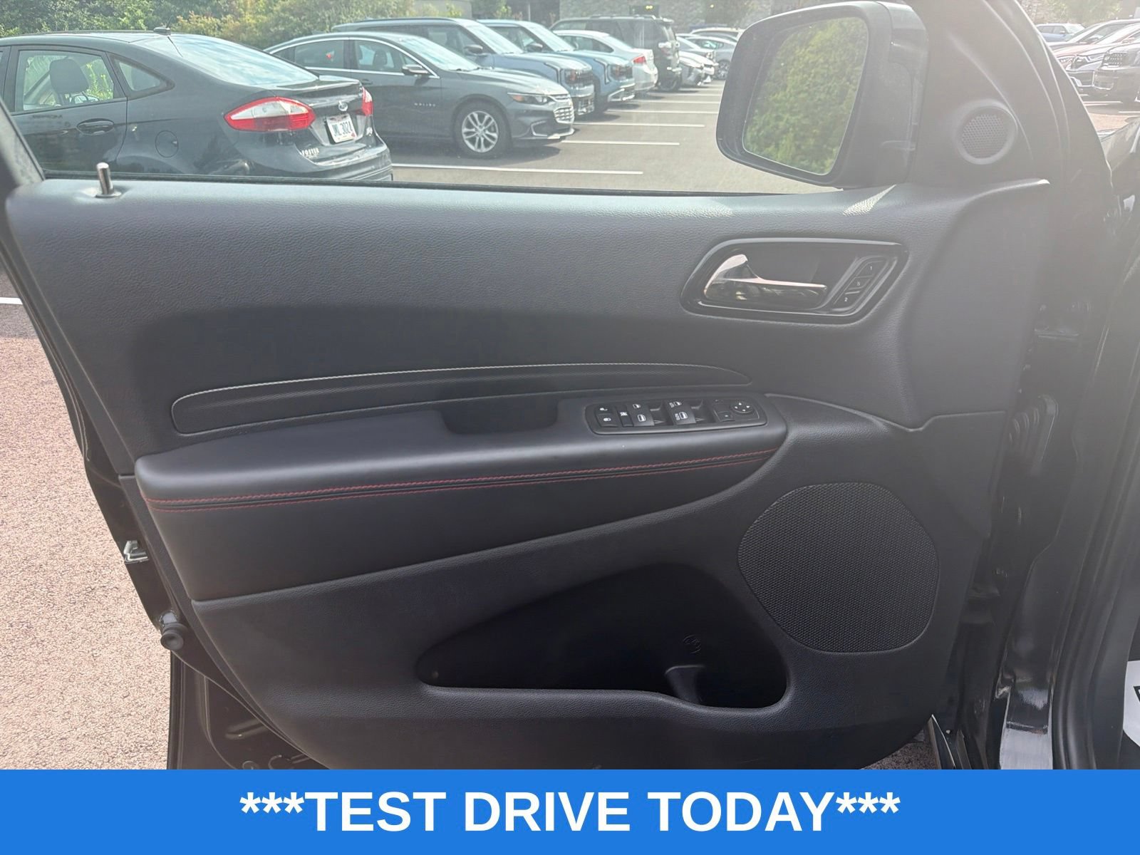 Used 2024 Dodge Durango GT AWD/4WD image 12