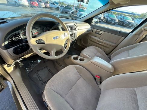 Used 2000 Ford Taurus SE image 6