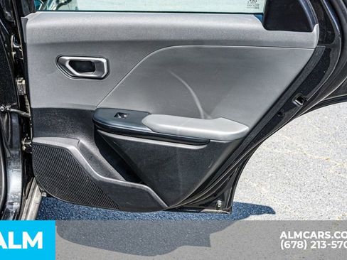 Used 2025 Kia K4 LXS image 52