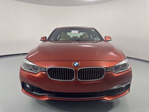 Used 2018 BMW 330i xDrive Sedan w/ Convenience Package AWD/4WD image 2