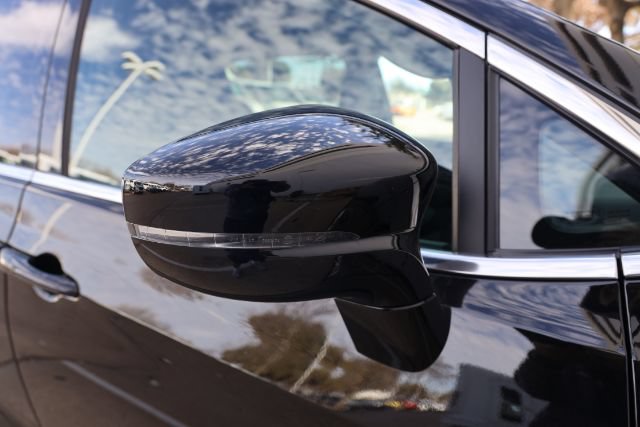 Used 2026 Chrysler Pacifica Select FWD image 24