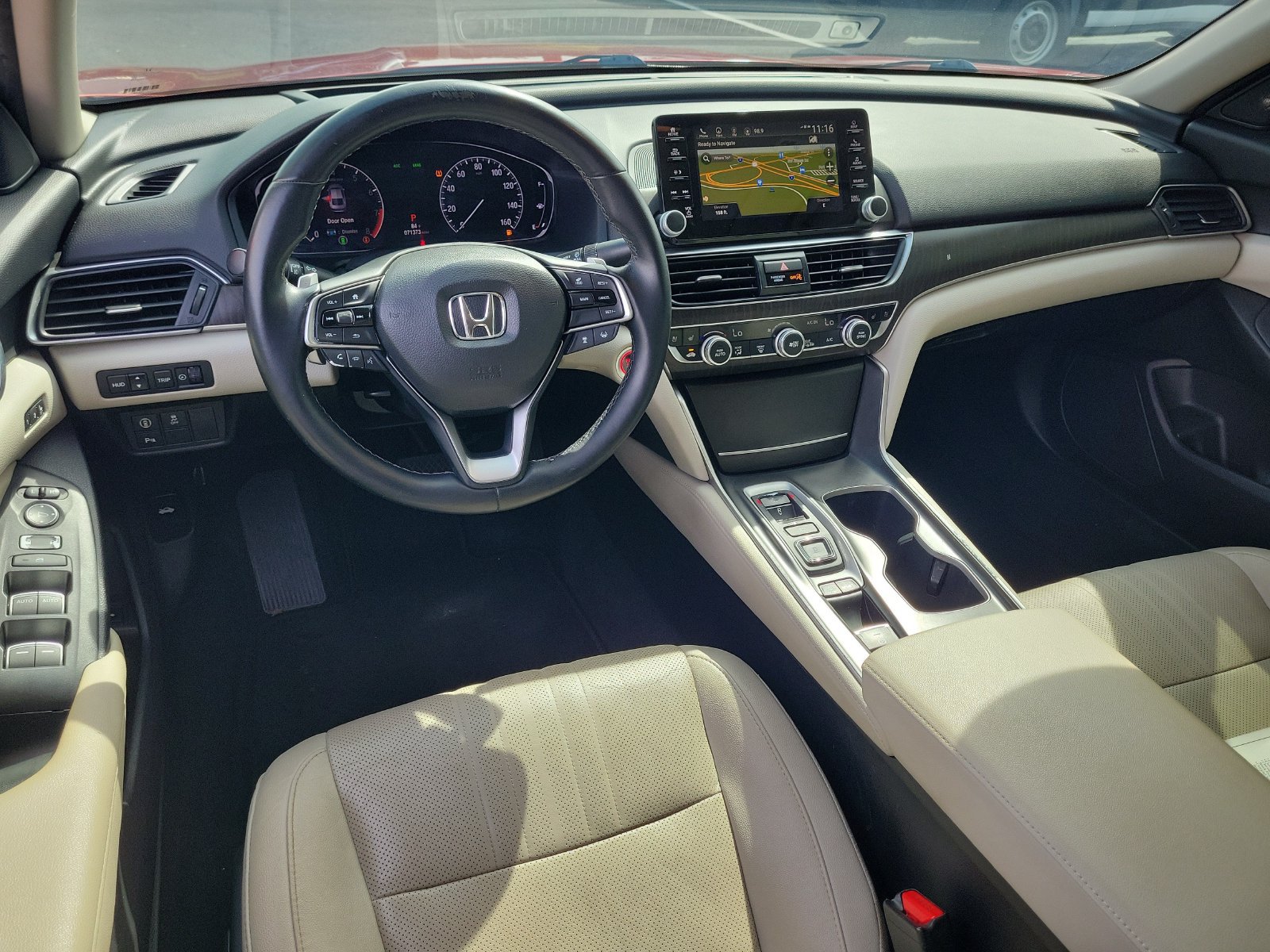 Used 2019 Honda Accord Touring image 12