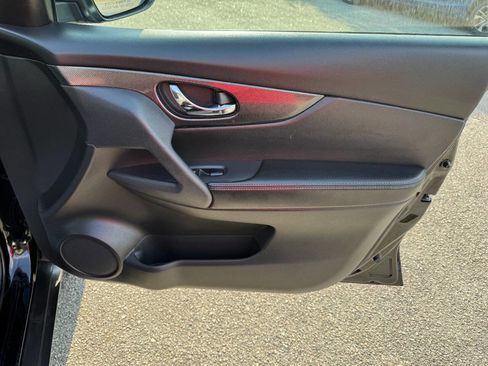 Used 2015 Nissan Rogue SL image 47