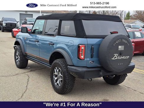 Used 2021 Ford Bronco Badlands image 3