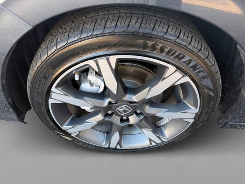 Used 2025 Honda Civic Sport Touring image 9