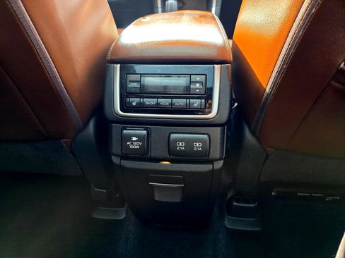 Used 2019 Subaru Ascent Touring image 22