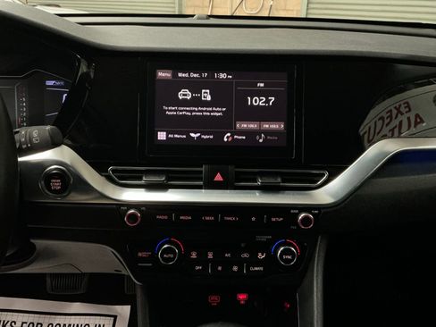 Used 2022 Kia Niro LXS w/ Digital Cluster Package image 22