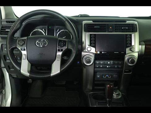 Used 2023 Toyota 4Runner Limited AWD/4WD image 17
