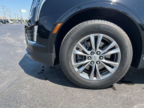 Used 2022 Cadillac XT5 Premium Luxury FWD image 10