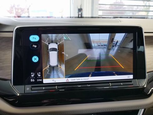 New 2026 Volkswagen Atlas SEL Premium R-Line image 24