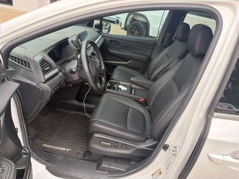 Used 2025 Honda Odyssey Sport-L image 13