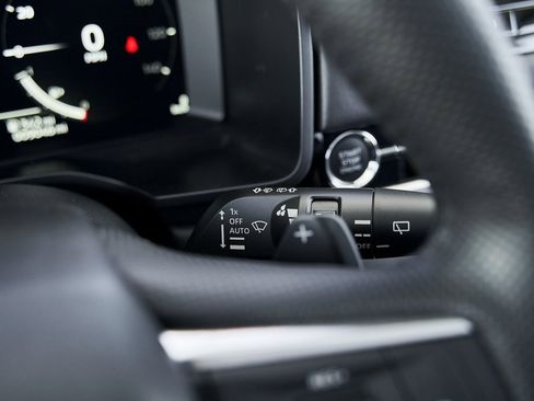 Used 2025 Mitsubishi Outlander SEL image 40