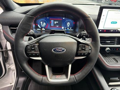 Certified 2025 Ford Explorer ST image 22