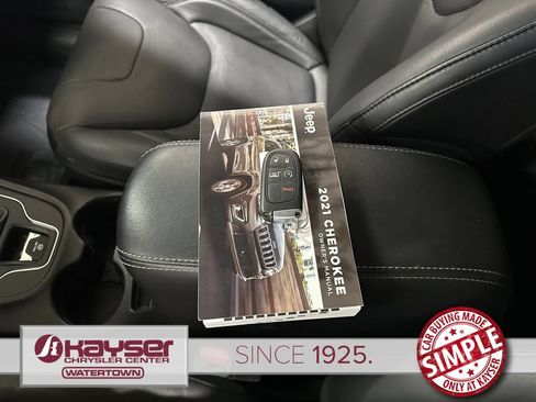 Certified 2021 Jeep Cherokee Latitude Lux w/ Comfort/Convenience Group AWD/4WD image 43