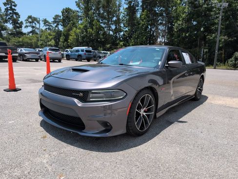 Used 2016 Dodge Charger R/T Scat Pack w/ Beats Audio Group RWD image 4