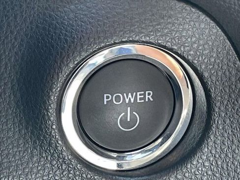 Used 2025 Toyota RAV4 XLE AWD/4WD image 24