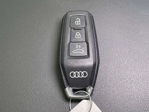 Certified 2025 Audi Q5 Premium w/ Convenience Package AWD/4WD image 42