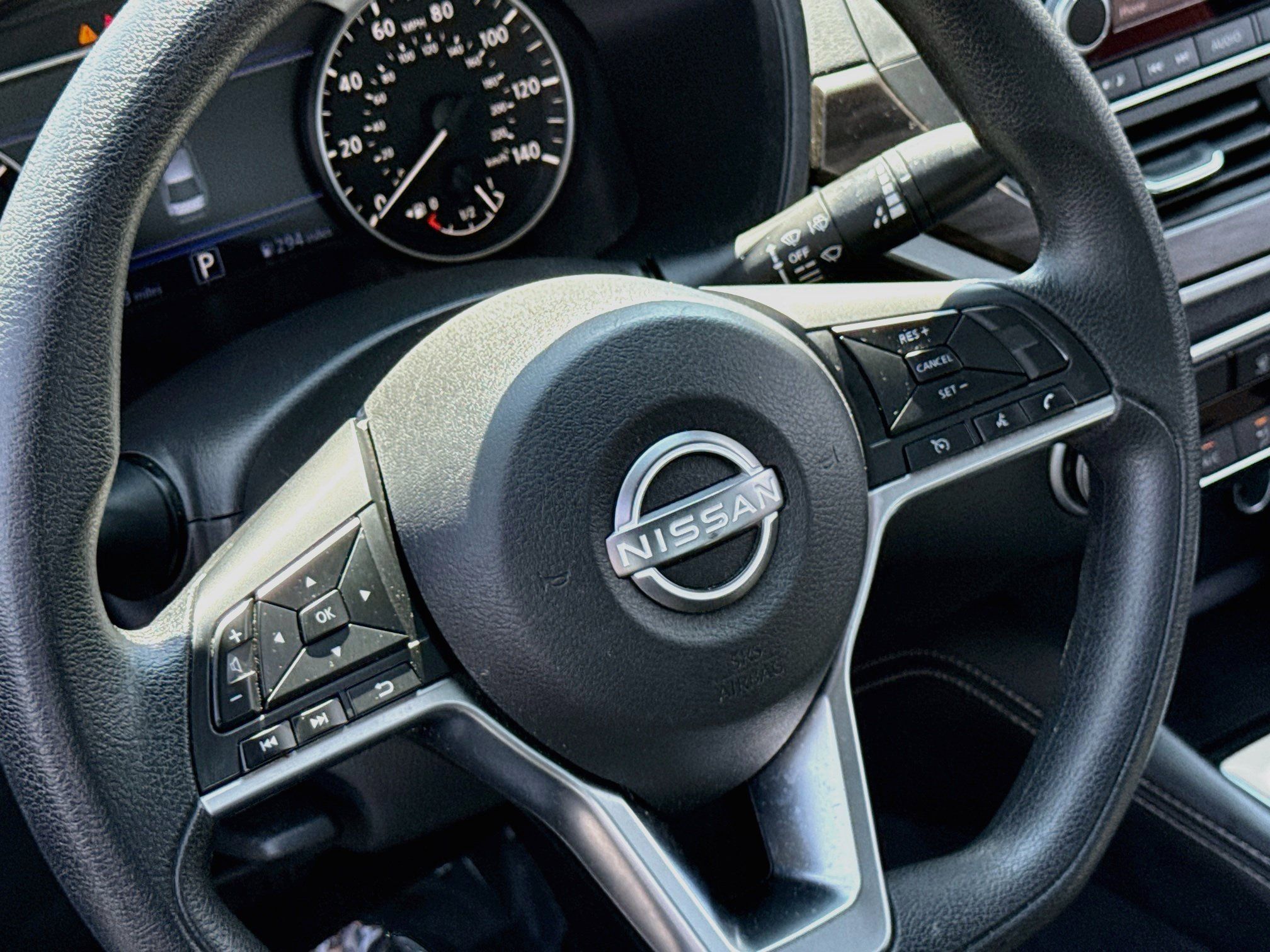 Used 2023 Nissan Altima 2.5 SV FWD image 12