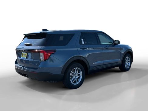 New 2026 Ford Explorer Active RWD image 5