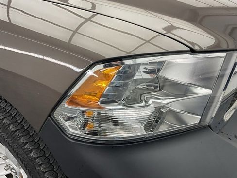 Used 2018 RAM 1500 ST w/ SXT Appearance Group image 25