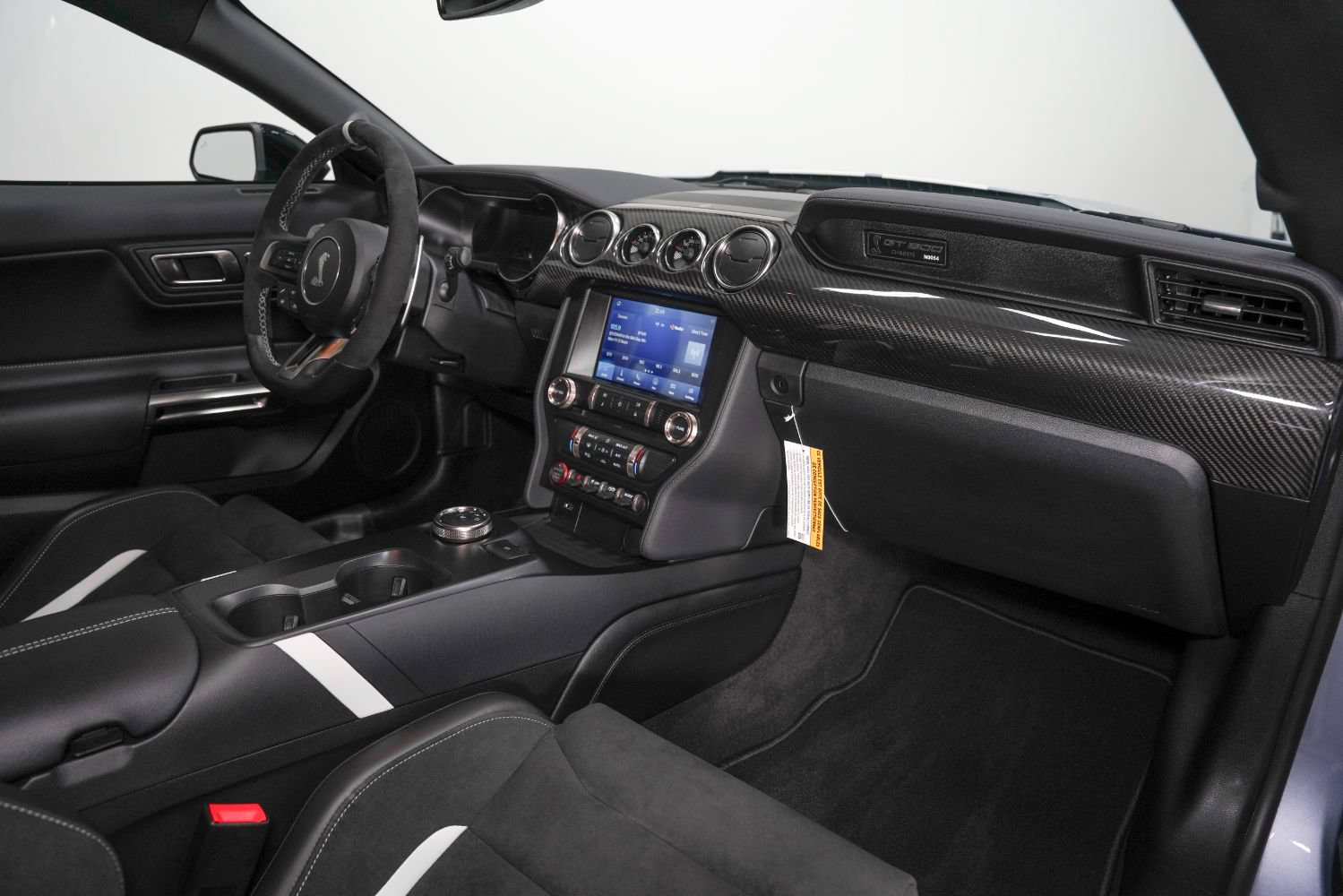 Used 2022 Ford Mustang Shelby GT500 w/ Carbon Fiber Track Pack RWD image 30