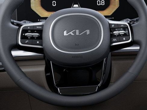 New 2026 Kia Carnival LXS FWD image 21