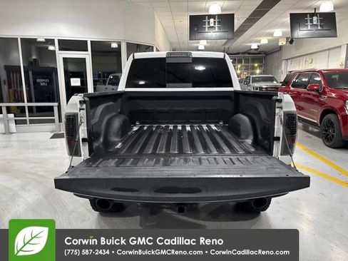 Used 2018 RAM 1500 Classic SLT AWD/4WD image 32