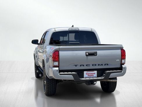 Used 2018 Toyota Tacoma TRD Sport AWD/4WD image 6