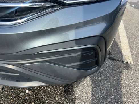 Used 2024 Volkswagen Tiguan SE image 10