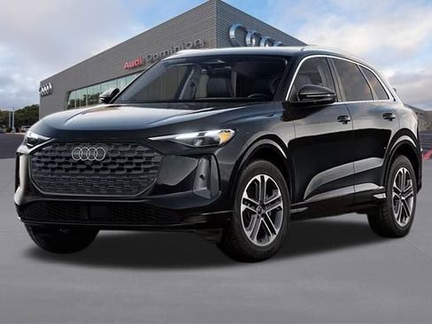 Used 2025 Audi Q5 Premium w/ Convenience Package image 1