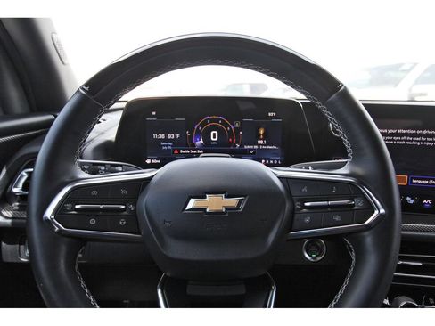 Used 2025 Chevrolet Traverse High Country w/ LPO, Floor Liner Package FWD image 17