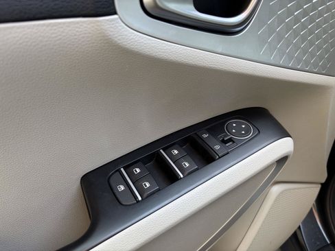 Used 2022 Kia Soul LX w/ Technology Package FWD image 12