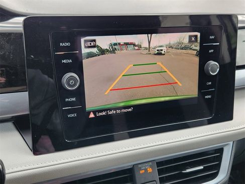 New 2025 Volkswagen Taos SEL image 12