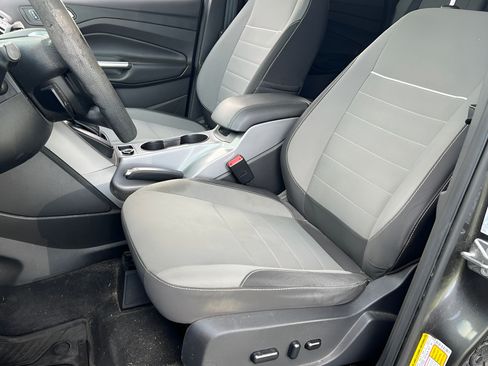 Used 2015 Ford Escape SE FWD image 18