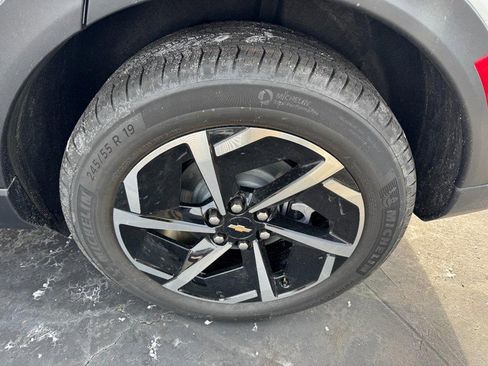 New 2026 Chevrolet Equinox EV LT image 6